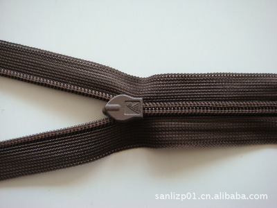 中國拉鏈十大知名品牌 重慶三力隱形拉鏈與協(xié)能（福建）拉鏈工業(yè)的卓越風(fēng)采